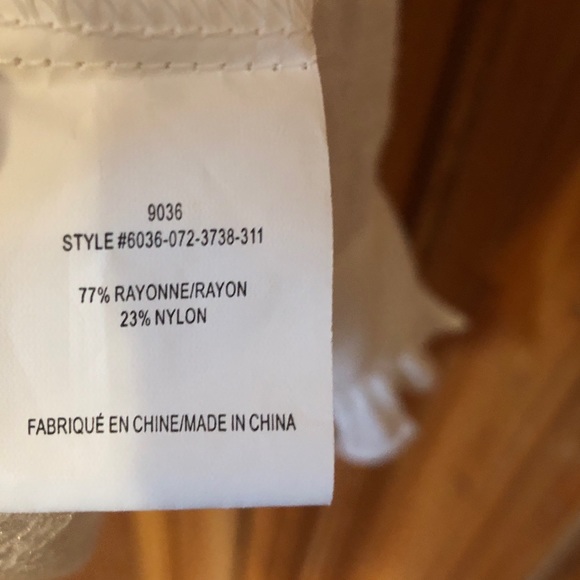 Melanie Lyne - Ladies size 10 ruffled cream blouse. - Picture 5 of 6